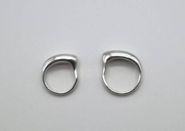 SCALE ergonomic silver ring - Image 2